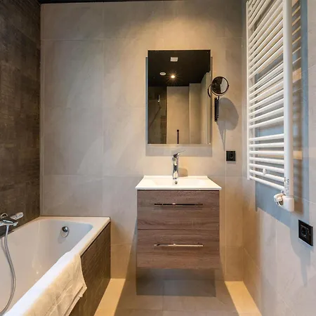 ホテル In Zevenhuizen With Roofed Swim Pool 3*